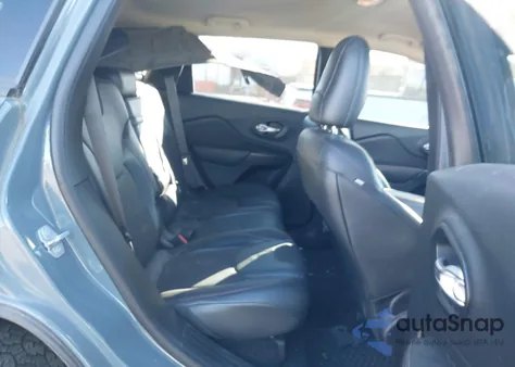 2015 Jeep Cherokee Trailhawk из США, поврежденный, VIN 1C4PJMBS3FW636001